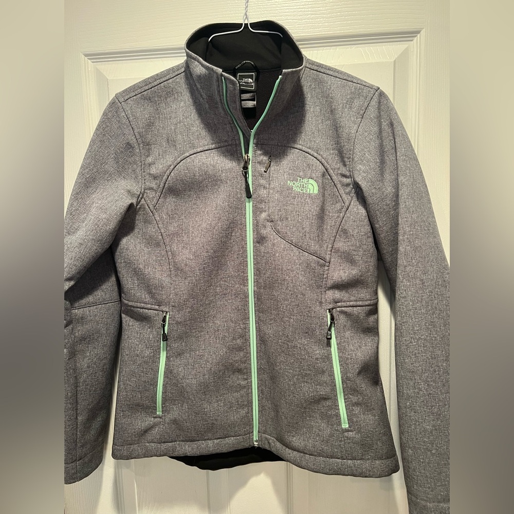 The North Face Women's Apex Bionic Jacket - medium